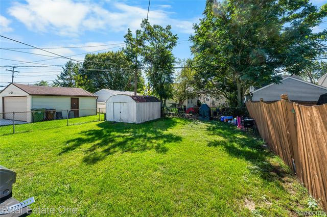 12937 Castle Street, Southgate, MI 48195