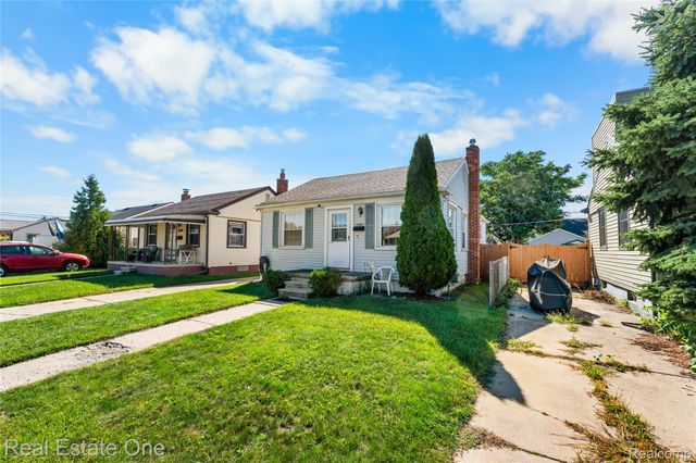 12937 Castle Street, Southgate, MI 48195