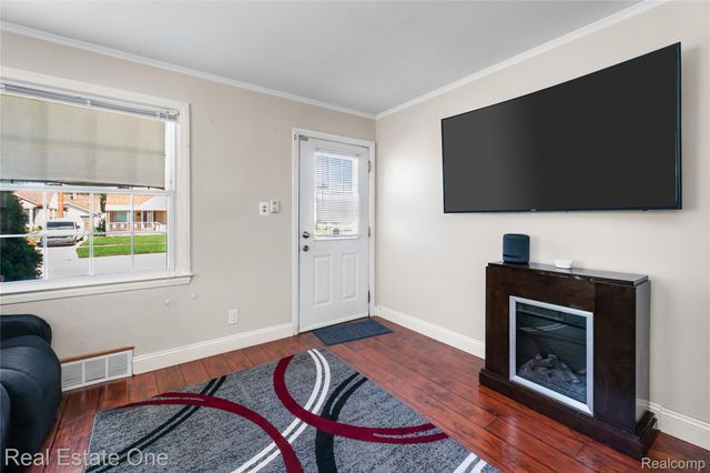 12937 Castle Street, Southgate, MI 48195