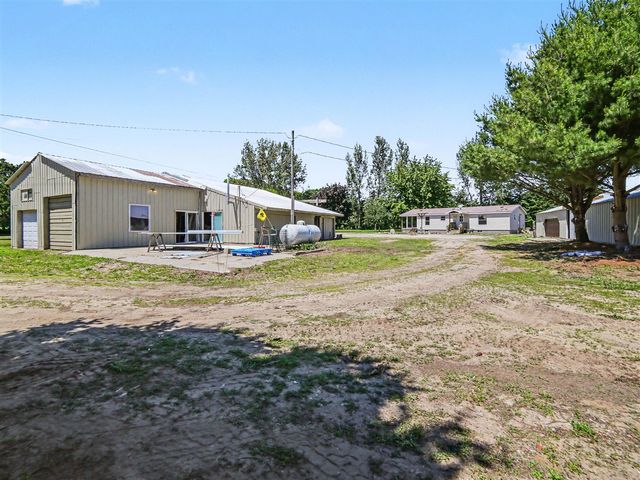 1904 N 48th Avenue, Mears, MI 49436