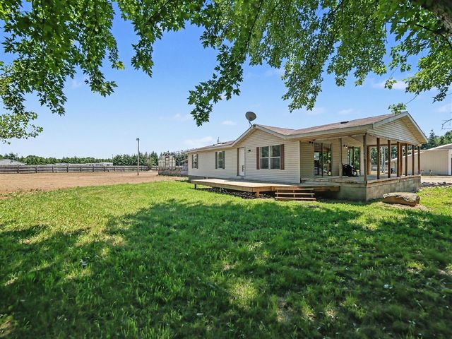 1904 N 48th Avenue, Mears, MI 49436