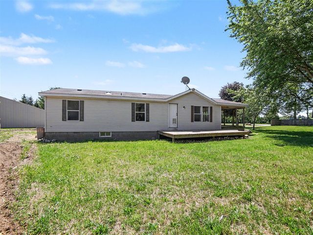 1904 N 48th Avenue, Mears, MI 49436