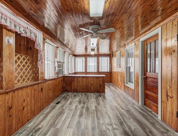 404 Crestwood Street, Hot Springs, AR 71913