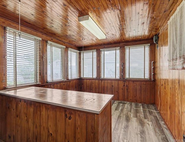 404 Crestwood Street, Hot Springs, AR 71913