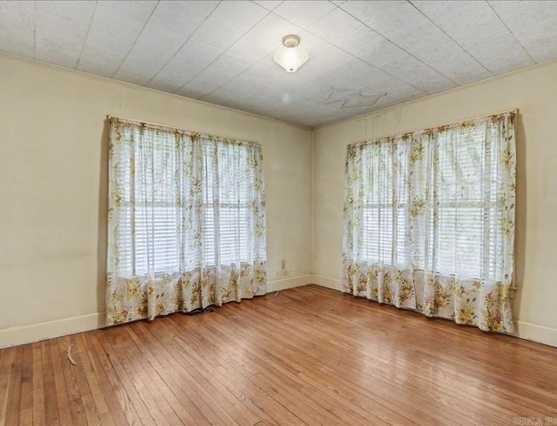 404 Crestwood Street, Hot Springs, AR 71913