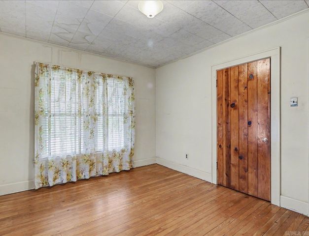 404 Crestwood Street, Hot Springs, AR 71913