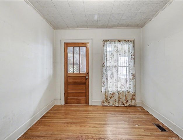 404 Crestwood Street, Hot Springs, AR 71913