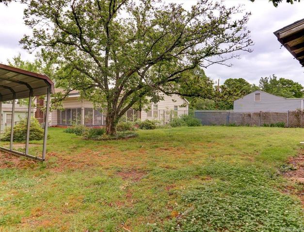 404 Crestwood Street, Hot Springs, AR 71913