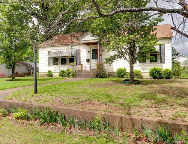 404 Crestwood Street, Hot Springs, AR 71913