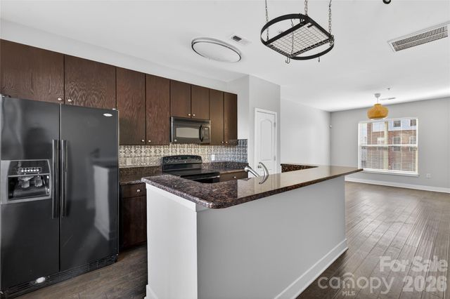 841 Seigle Point Drive, Charlotte, NC 28204