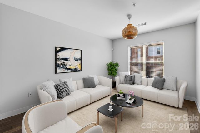 841 Seigle Point Drive, Charlotte, NC 28204