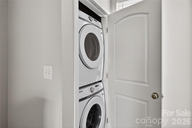 841 Seigle Point Drive, Charlotte, NC 28204