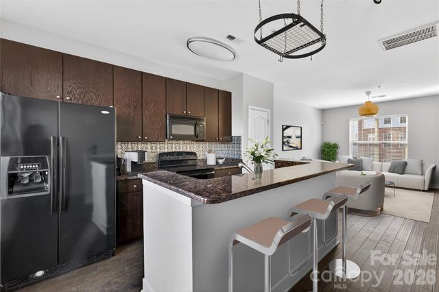 841 Seigle Point Drive, Charlotte, NC 28204