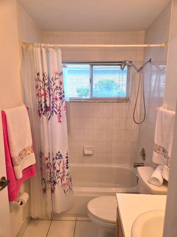 139 SARATOGA Boulevard E, Royal Palm Beach, FL 33411
