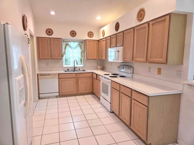 139 SARATOGA Boulevard E, Royal Palm Beach, FL 33411