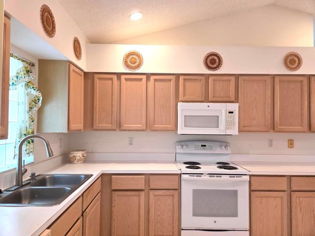 139 SARATOGA Boulevard E, Royal Palm Beach, FL 33411