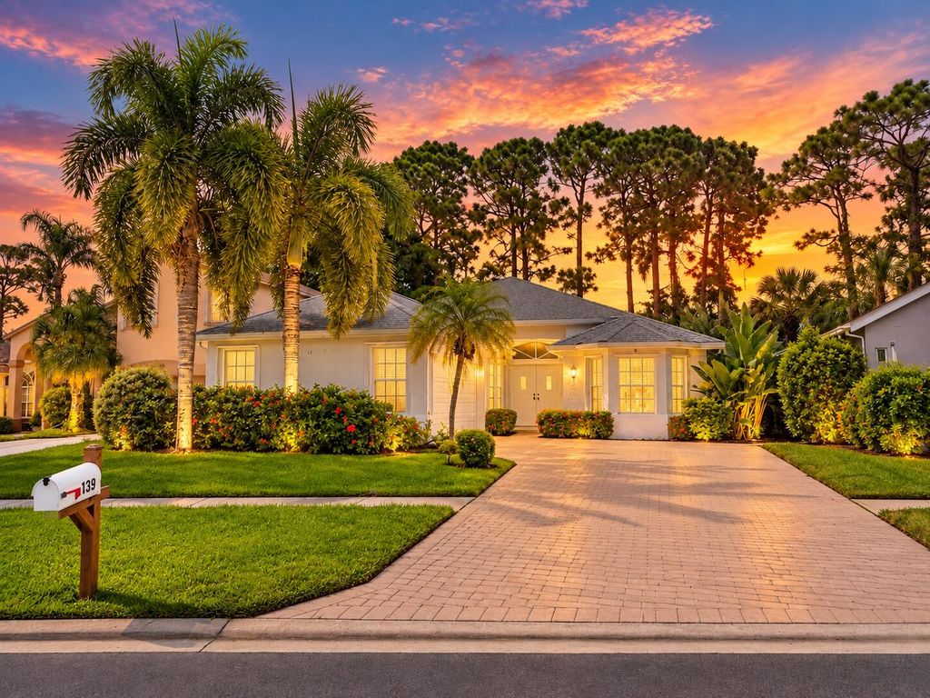 139 SARATOGA Boulevard E, Royal Palm Beach, FL 33411