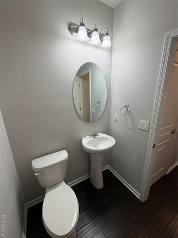 31065 Tremont Lane, Beverly Hills Village, MI 48025