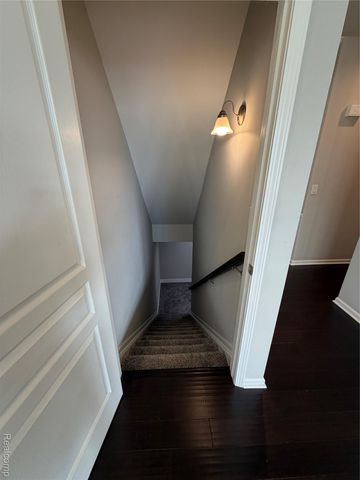 31065 Tremont Lane, Beverly Hills Village, MI 48025