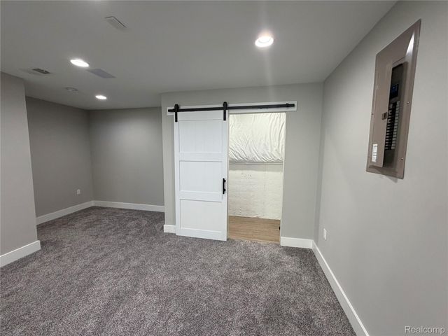 31065 Tremont Lane, Beverly Hills Village, MI 48025