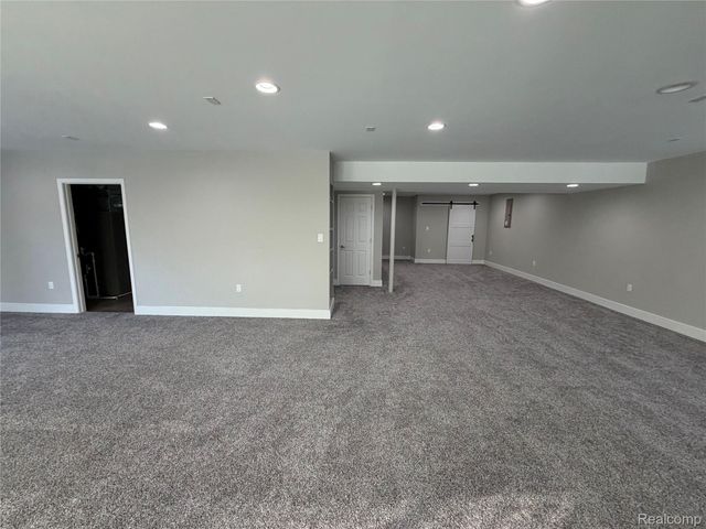 31065 Tremont Lane, Beverly Hills Village, MI 48025