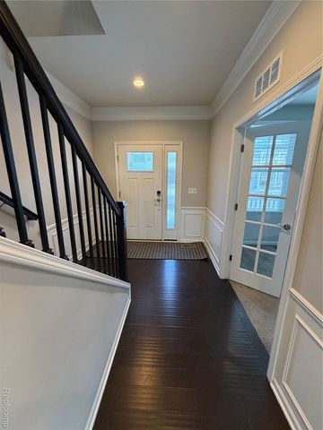 31065 Tremont Lane, Beverly Hills Village, MI 48025