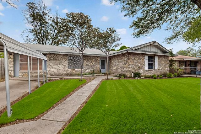 5215 Village Row, San Antonio, TX 78218