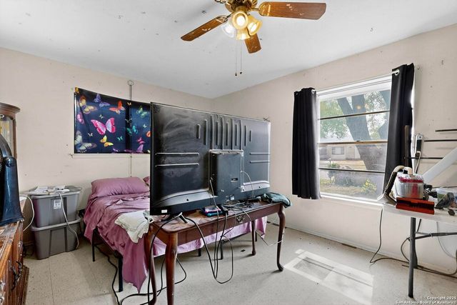 5215 Village Row, San Antonio, TX 78218