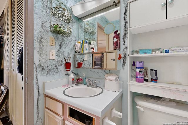 5215 Village Row, San Antonio, TX 78218