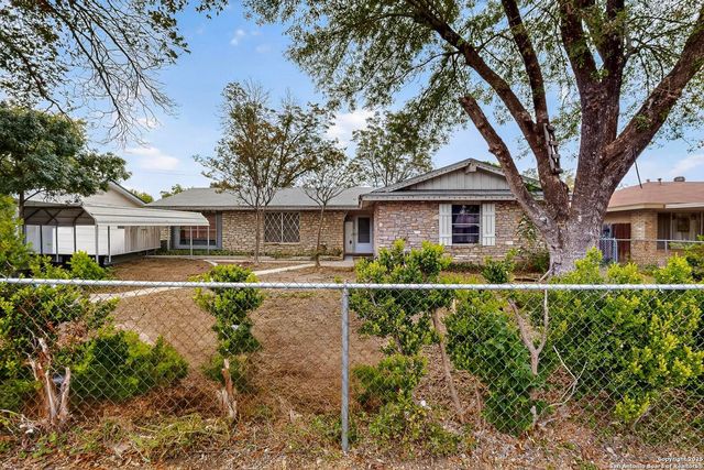 5215 Village Row, San Antonio, TX 78218