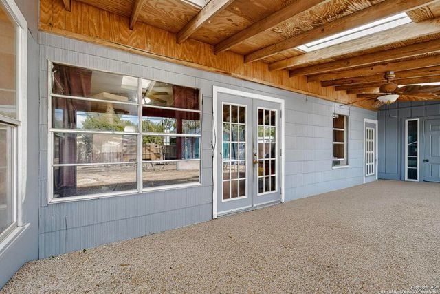 5215 Village Row, San Antonio, TX 78218