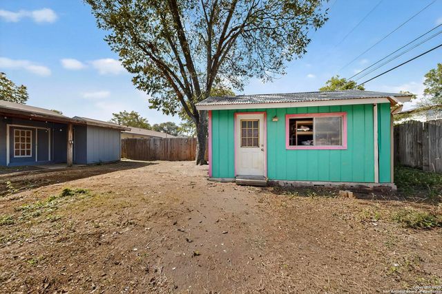 5215 Village Row, San Antonio, TX 78218