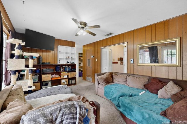 5215 Village Row, San Antonio, TX 78218