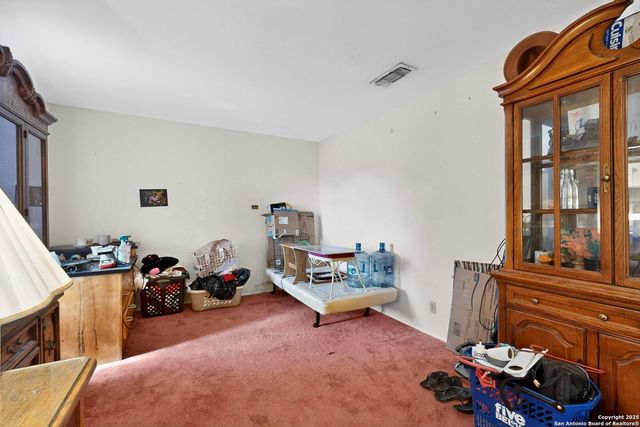 5215 Village Row, San Antonio, TX 78218