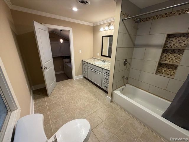 19925 Negaunee, Redford, MI 48240