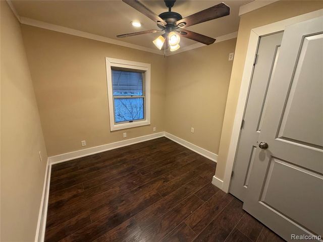 19925 Negaunee, Redford, MI 48240