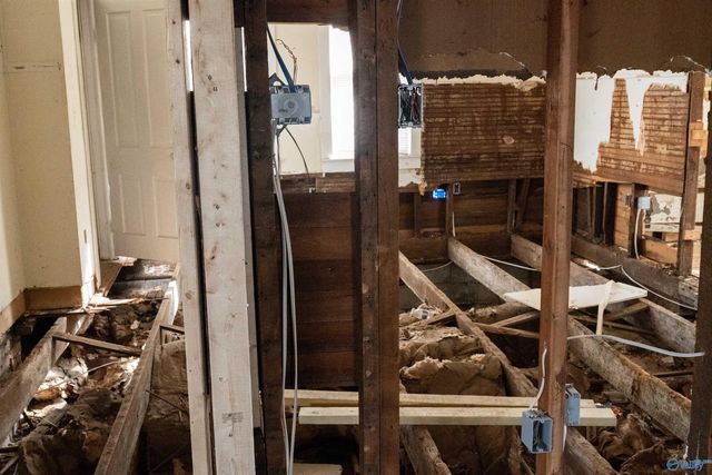 1120 Oakwood Avenue, Huntsville, AL 35811