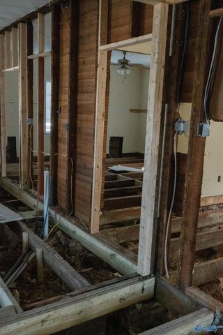 1120 Oakwood Avenue, Huntsville, AL 35811