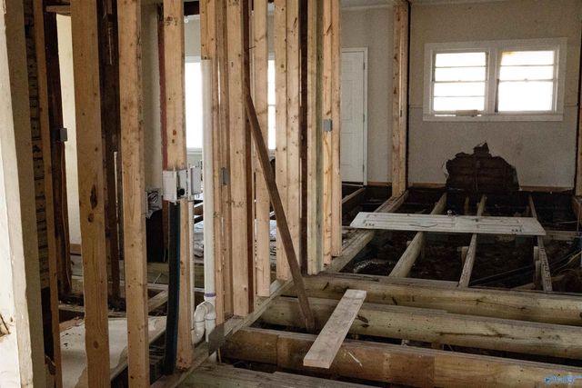 1120 Oakwood Avenue, Huntsville, AL 35811