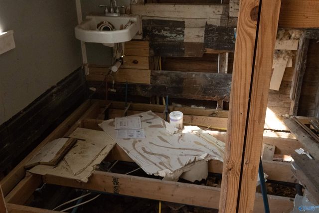 1120 Oakwood Avenue, Huntsville, AL 35811