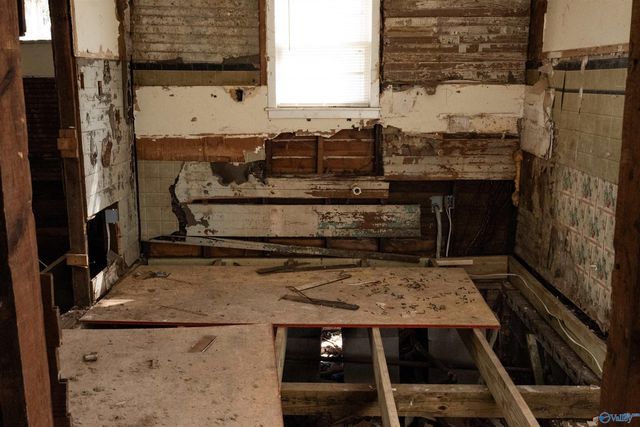 1120 Oakwood Avenue, Huntsville, AL 35811