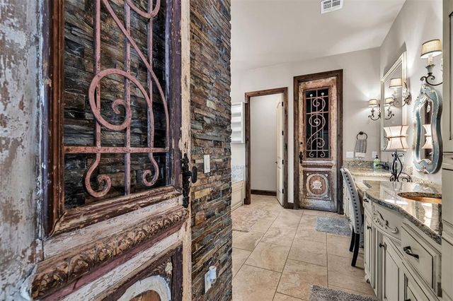 5000 Wheatley Way, Edmond, OK 73034