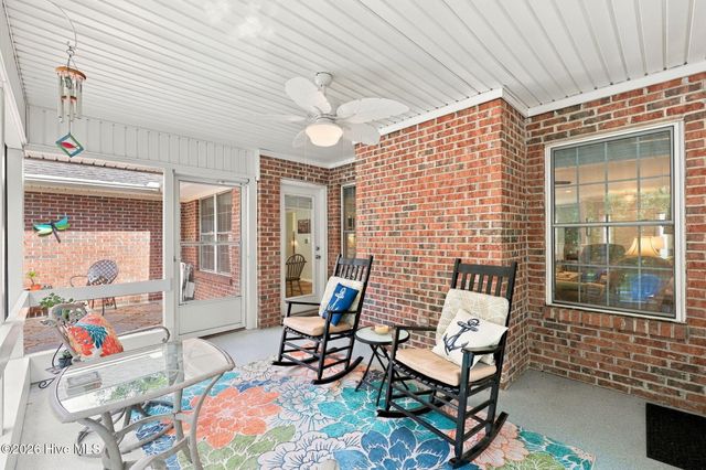 323 S Belvedere Drive, Hampstead, NC 28443
