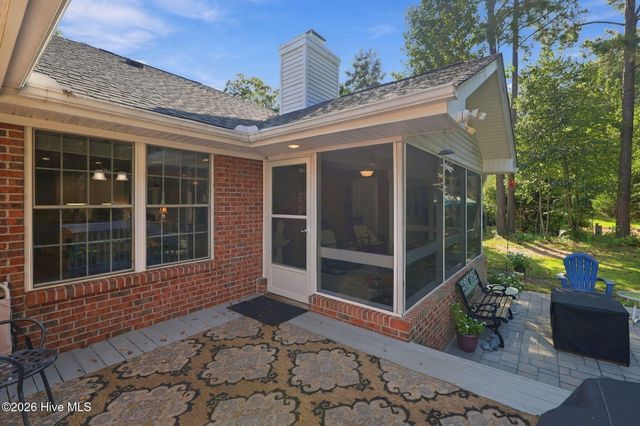 323 S Belvedere Drive, Hampstead, NC 28443