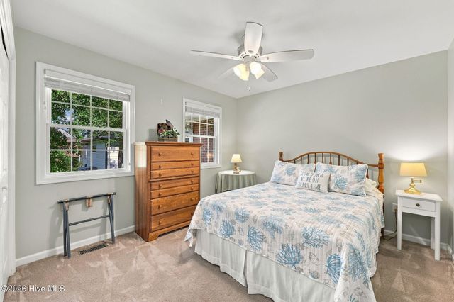 323 S Belvedere Drive, Hampstead, NC 28443