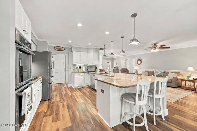 323 S Belvedere Drive, Hampstead, NC 28443