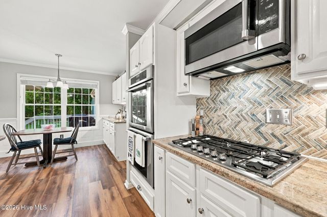 323 S Belvedere Drive, Hampstead, NC 28443