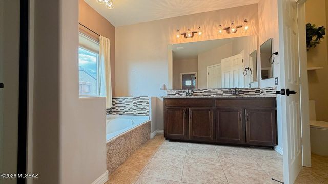 9812 N Havenwood Way, Marana, AZ 85653