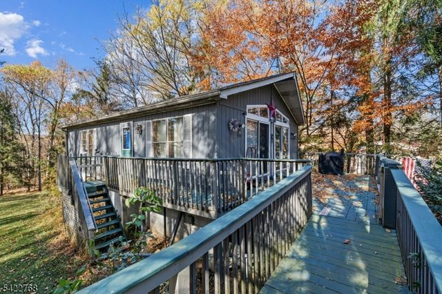 126 Armstrong Rd, Montague Twp., NJ 07827