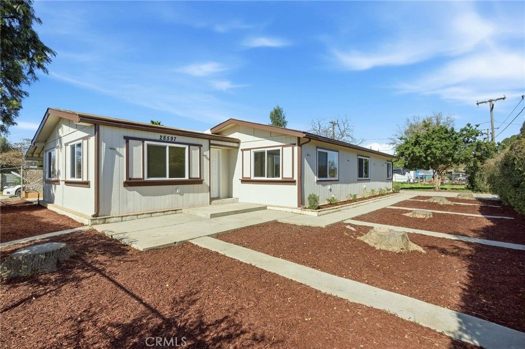Image 1 of property listing at 28597 Whittier, Winchester, CA 92596